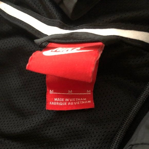 Nike reflective rain jacket - Picture 5 of 6